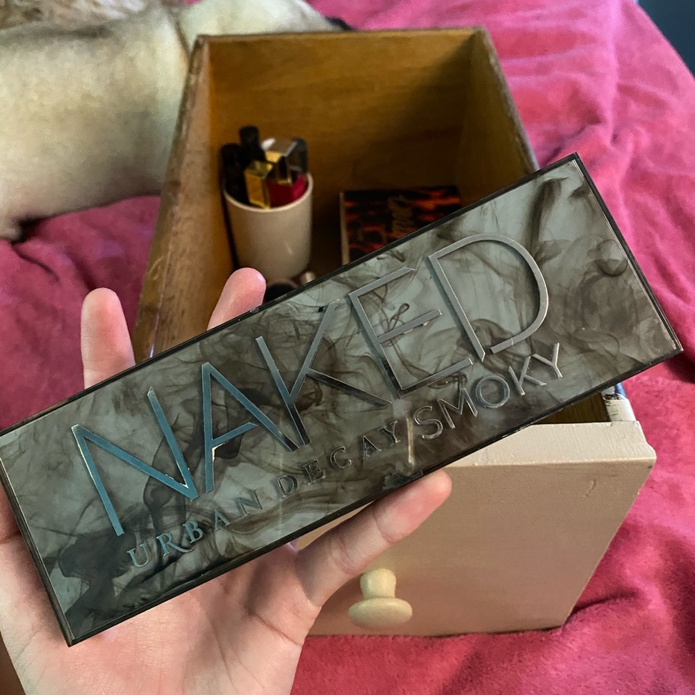 Urban decay smokey palette